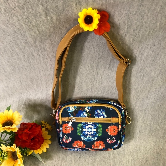 NWOT - Navy Floral Fanny Pack / Shoulder Bag - Picture 5 of 16